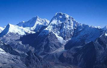 Makalu Base Camp Trekking