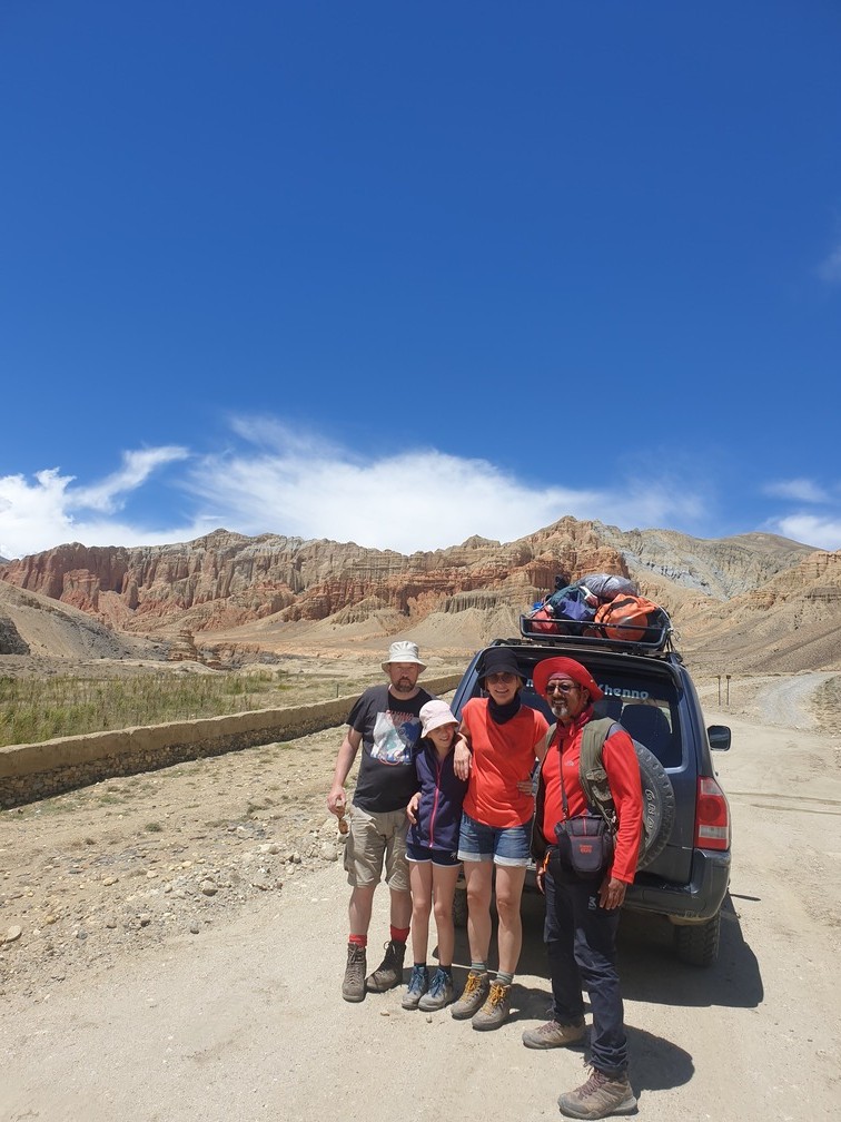 Driving tour to upper mustang